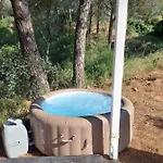 Falcoaria Aldeamento Turístico *