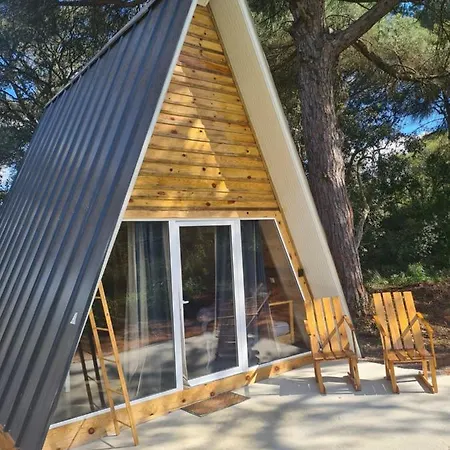 Falcoaria Holiday park *